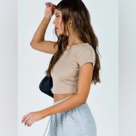 Princess Polly Beige Ribbed Crop Top Sz 4 - Picture 2 of 6